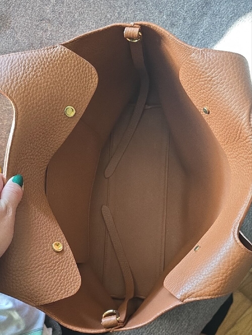 Cuyana Pebbled Leather Tote in Cognac - Picture 3 of 6